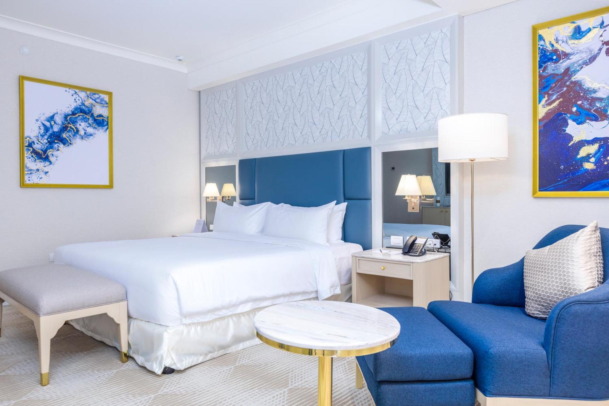 Royce Hotel & Casino Clark Field Extérieur photo