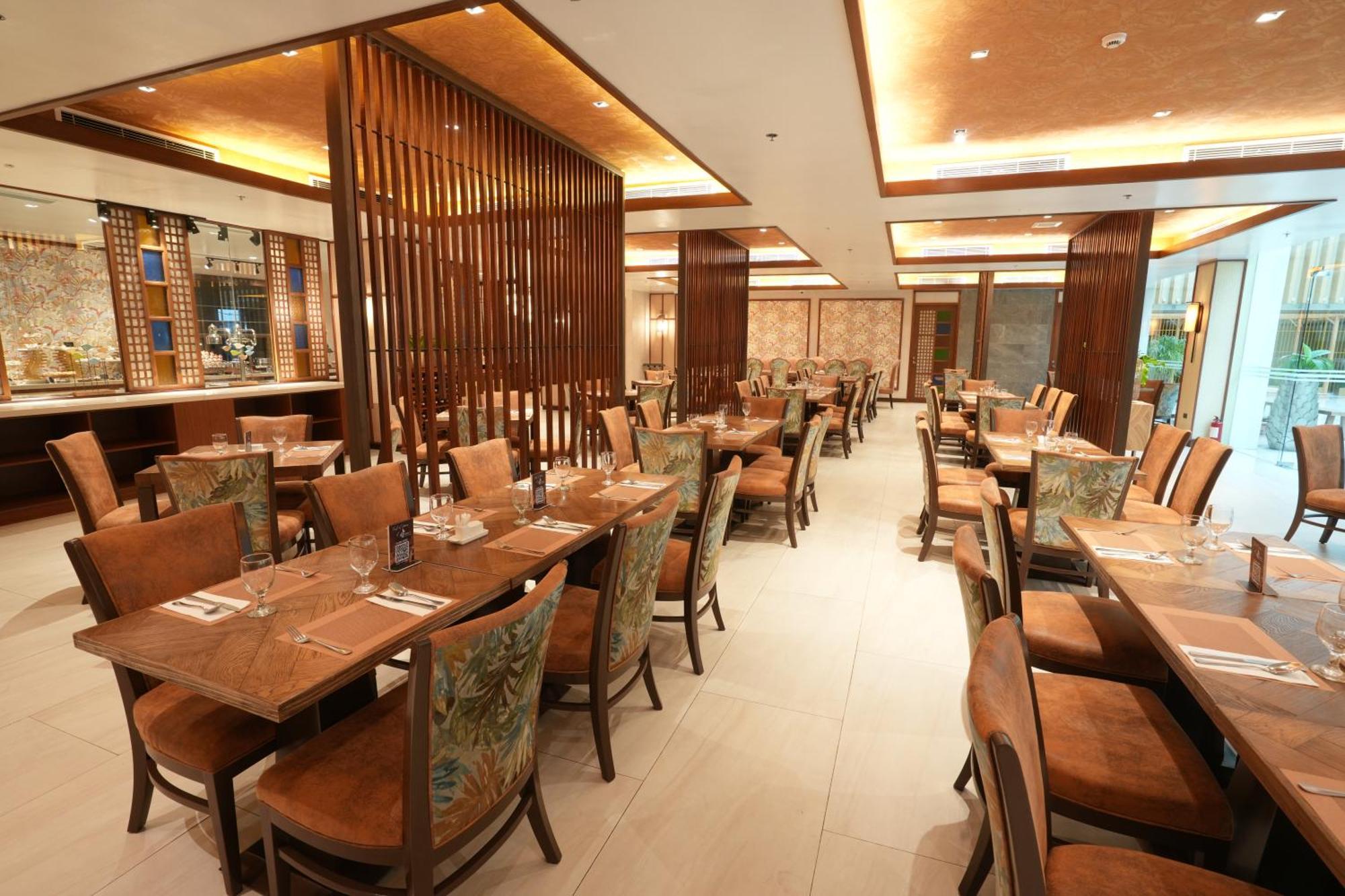 Royce Hotel & Casino Clark Field Extérieur photo