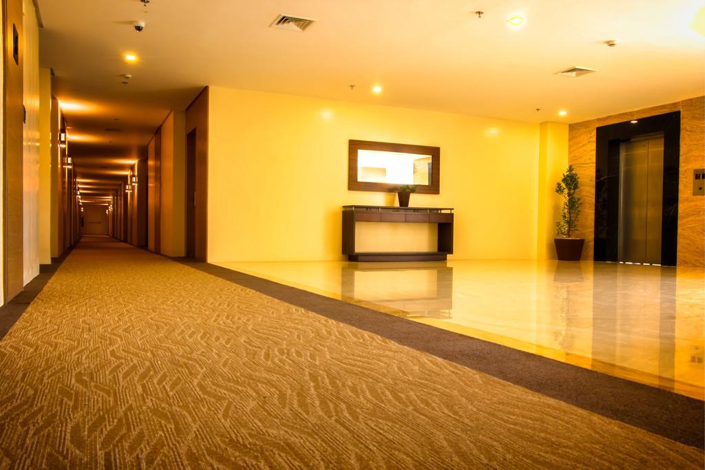 Royce Hotel & Casino Clark Field Chambre photo