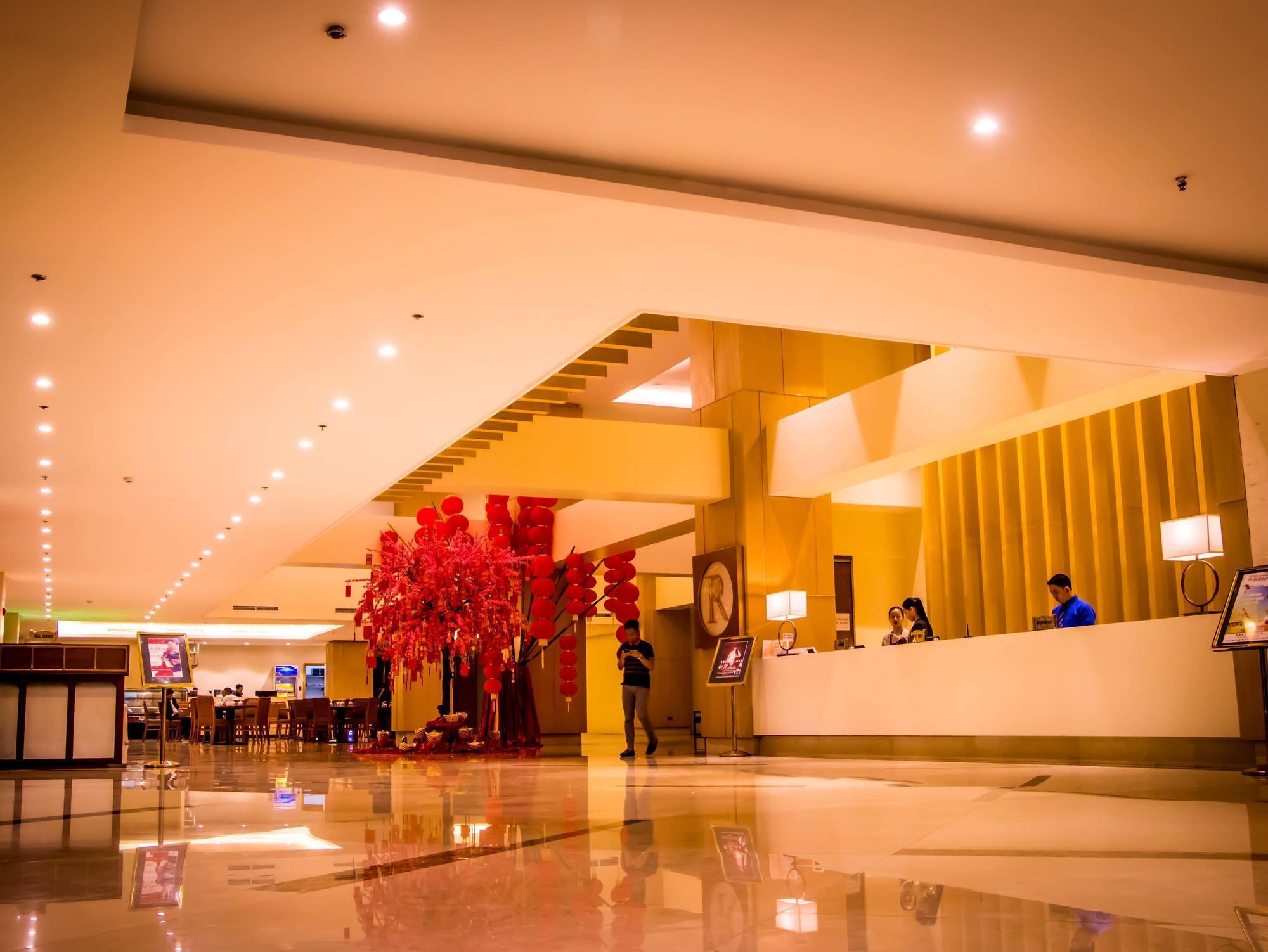 Royce Hotel & Casino Clark Field Extérieur photo